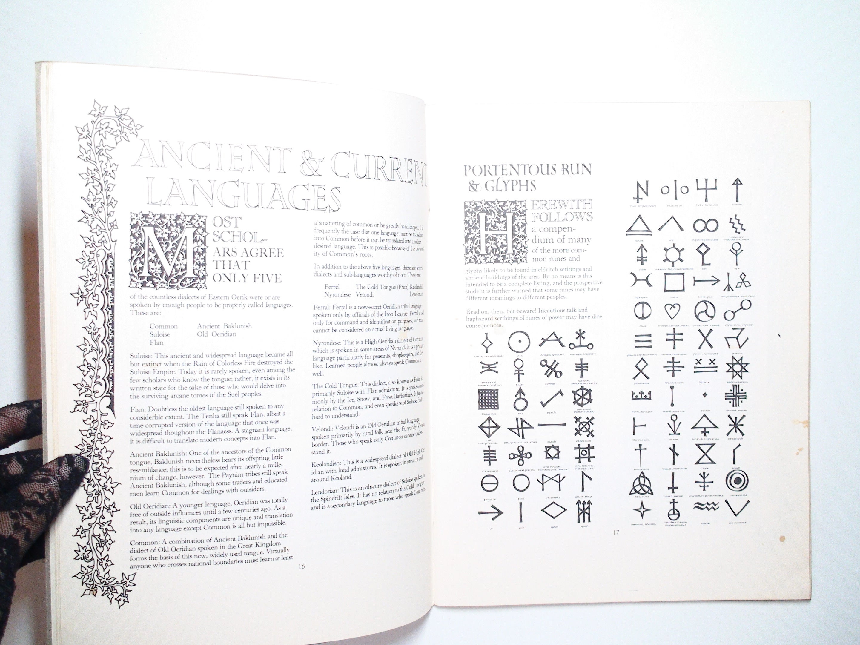 A Guide to Greyhawk Vol III + Glossography, By Gary Gygax, TSR, 1983