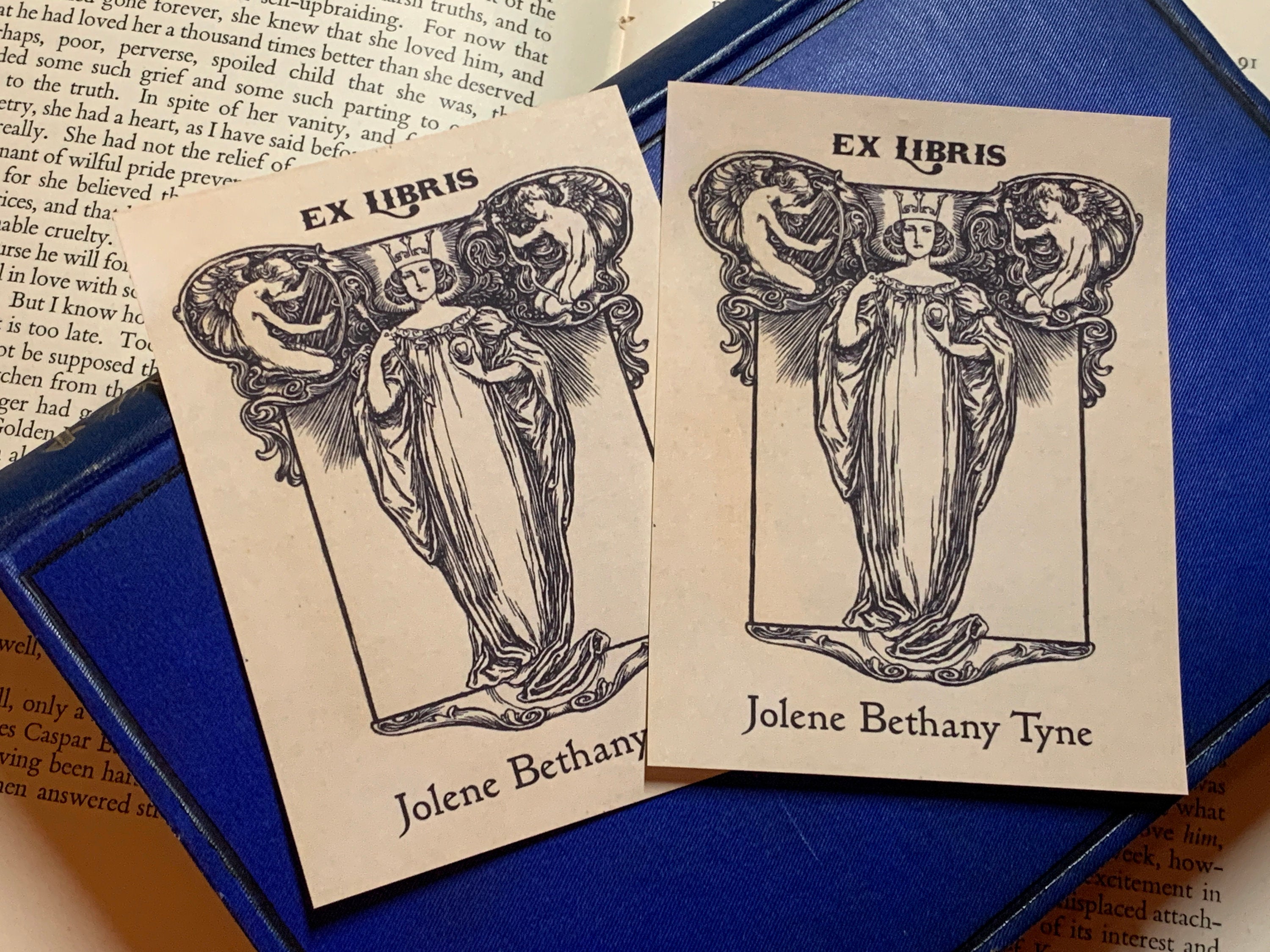 Queen's Gambit, Personalized Ex-Libris Bookplates, Crafted on Traditional Gummed Paper, 3in x 4in, Set of 30