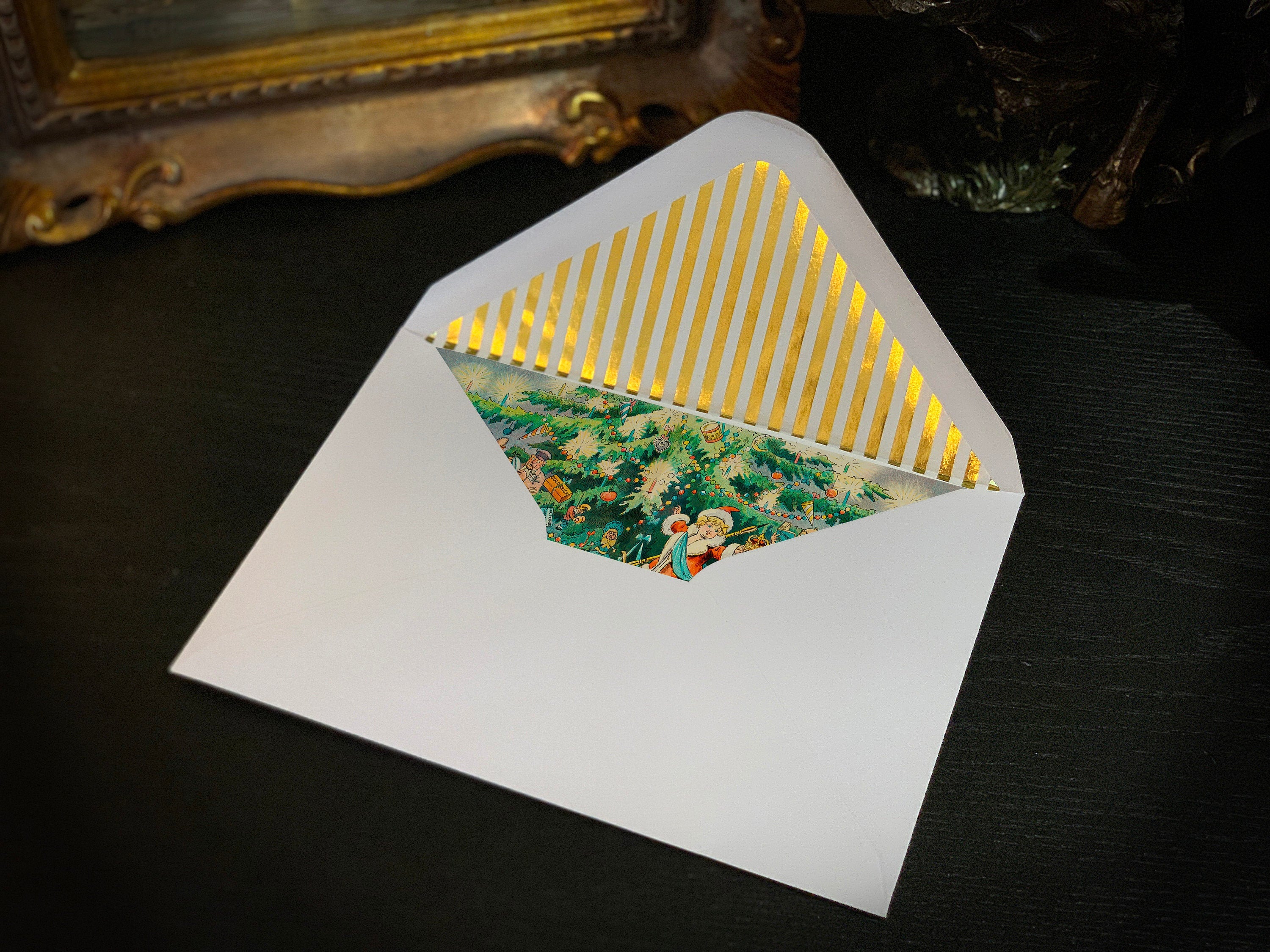 Vintage Christmas Gifting, Christmas Greeting Card with Elegant Striped Gold Foil Envelope, 1 Card/Envelope