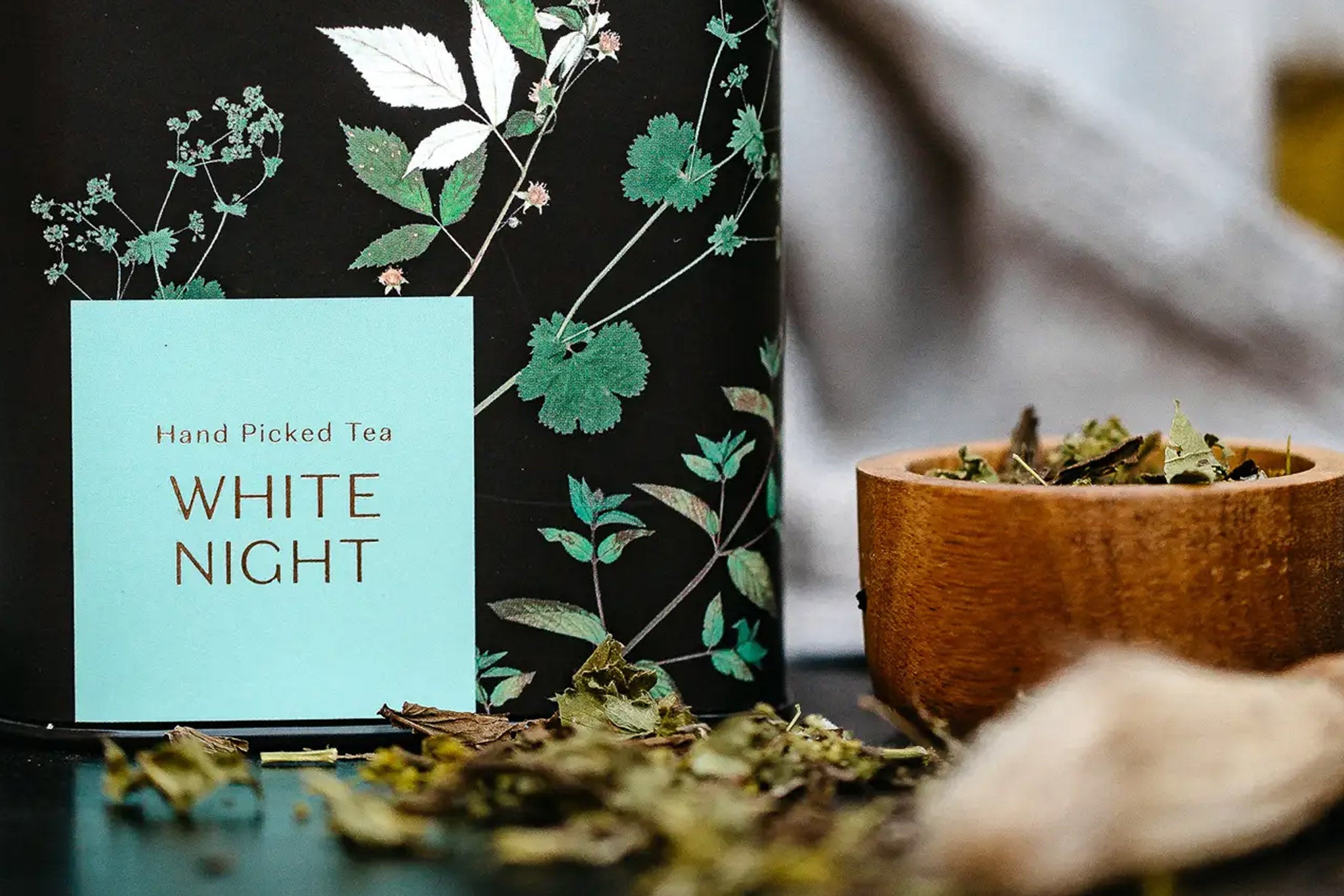PLŪKT White Night, Calming Certified Organic Herbal Tea, 25 Tea Bags, Vegan, Caffeine Free