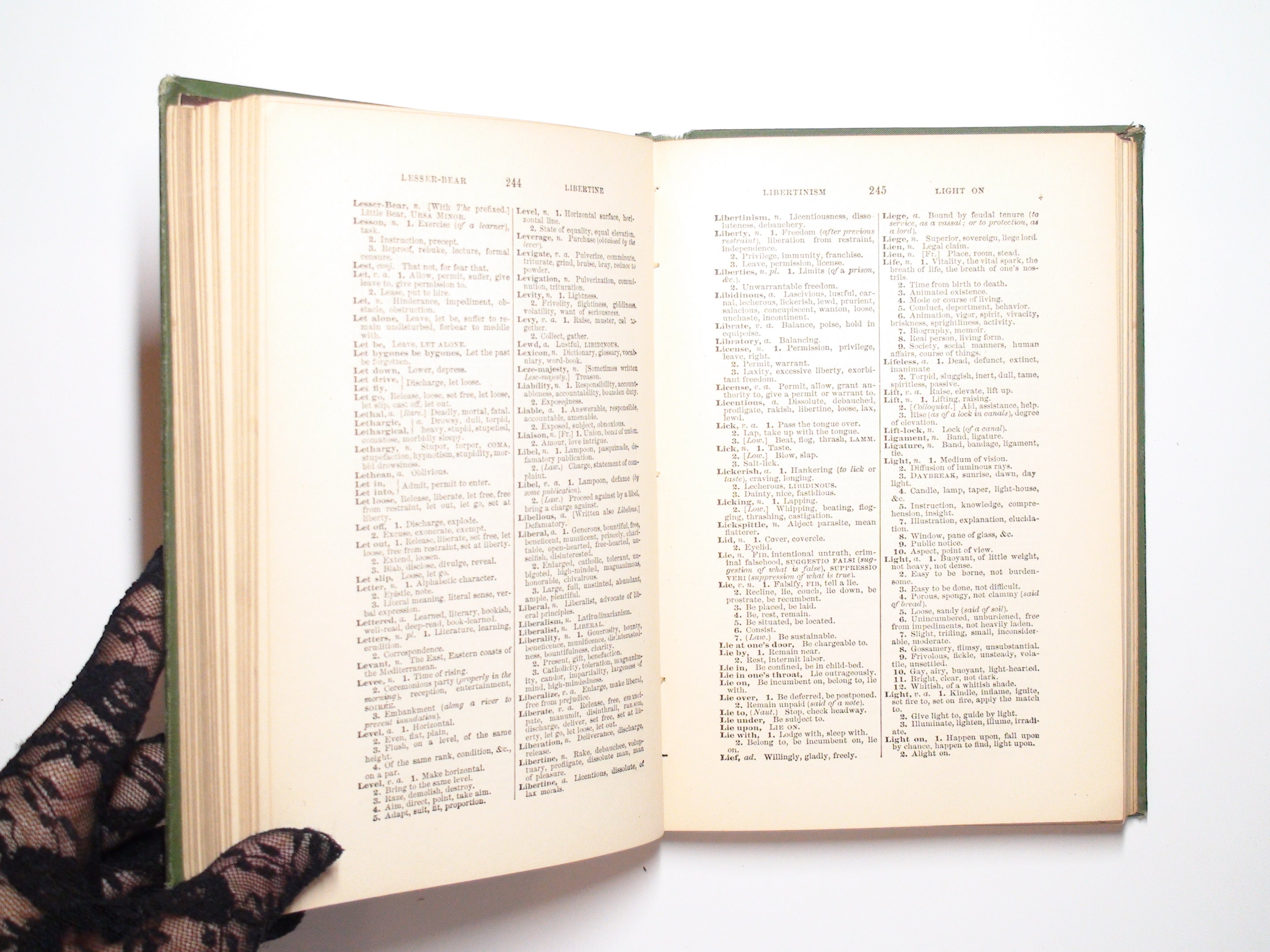 A Dictionary of English Synonymes by Richard Soule, Vintage Reference, 1890