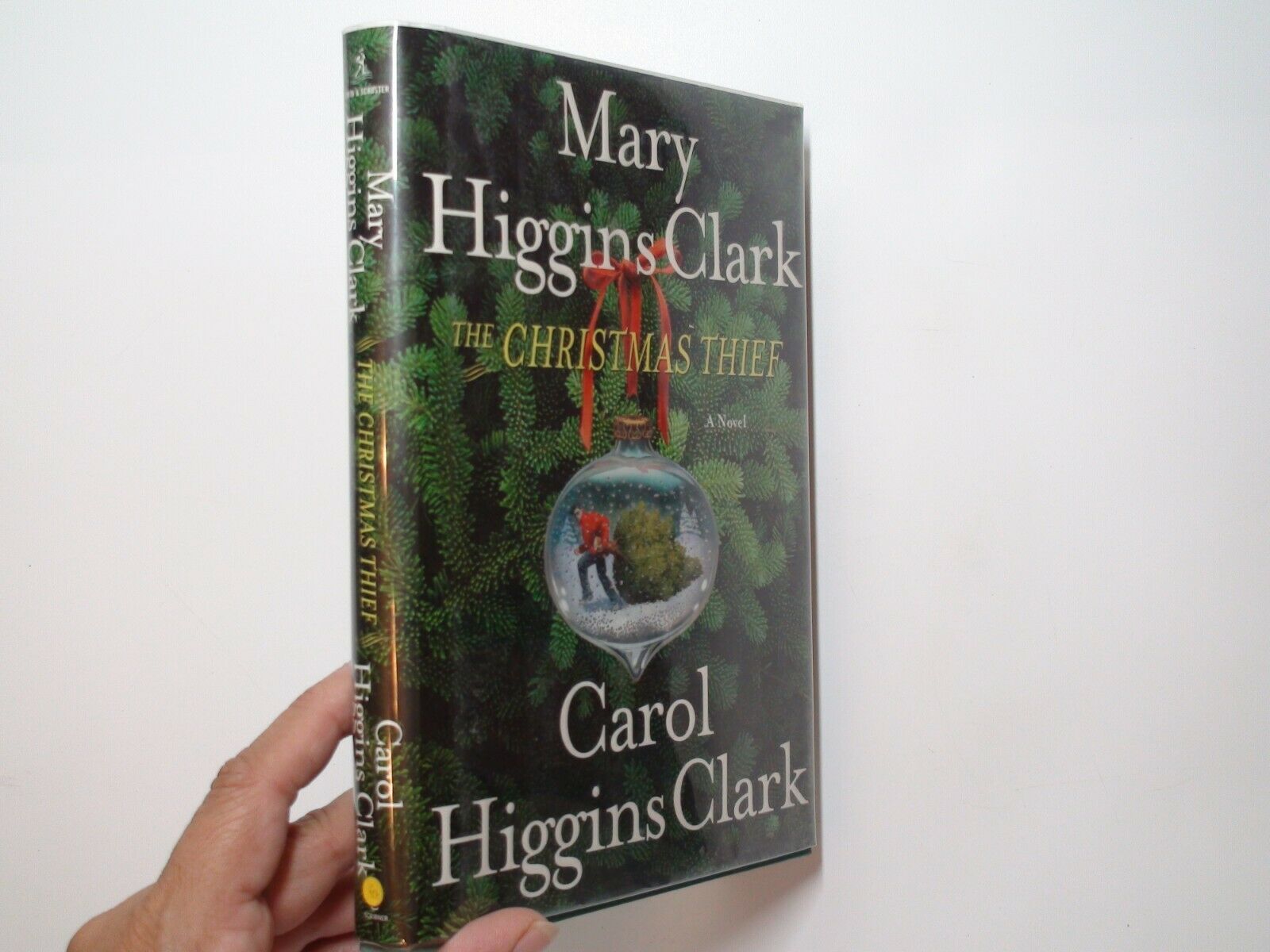 The Christmas Thief, SIGNED by Mary Higgins Clark and Carol Higgins Clark, 2004
