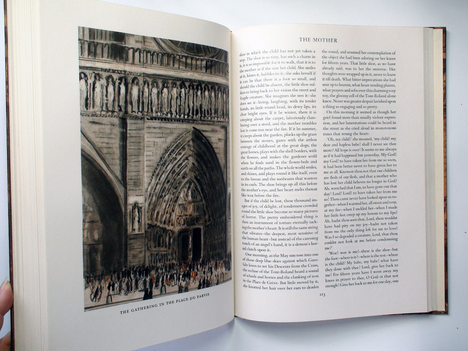 Notre Dame de Paris, by Victor Hugo, Heritage Press, Illustrated, Slipcase, 1955