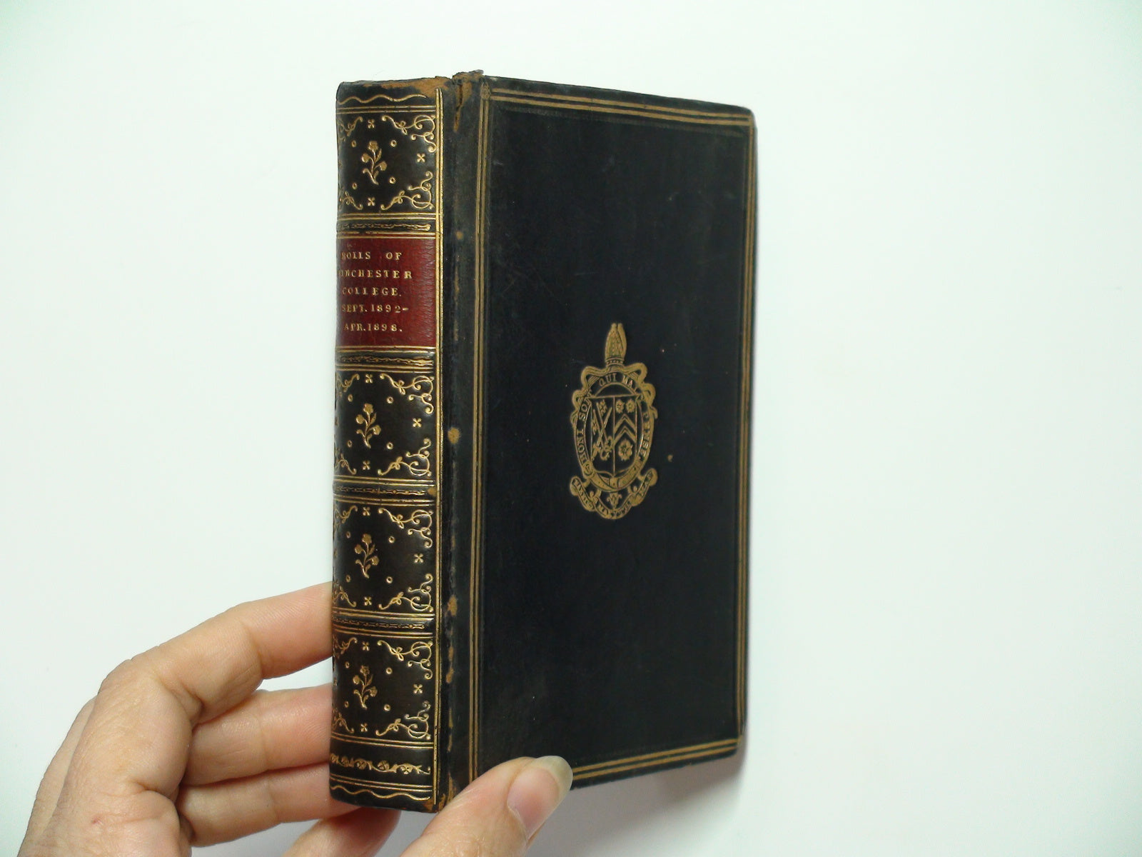 Roll of Winchester College, September 1892-April 1898, Leather, 1st Ed