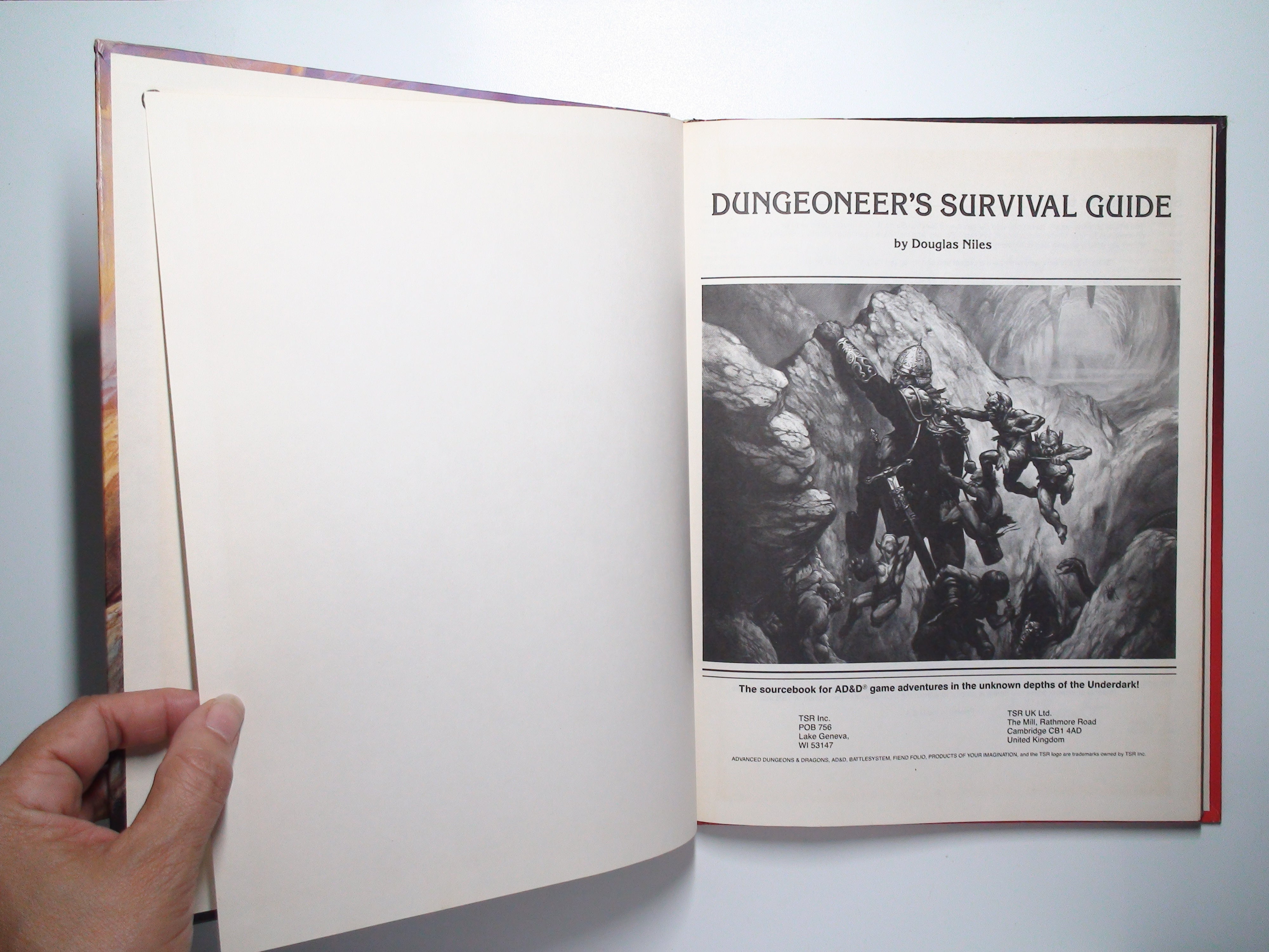 Dungeoneer's Survival Guide, by Douglas Niles, TSR AD&D #2019, 1986